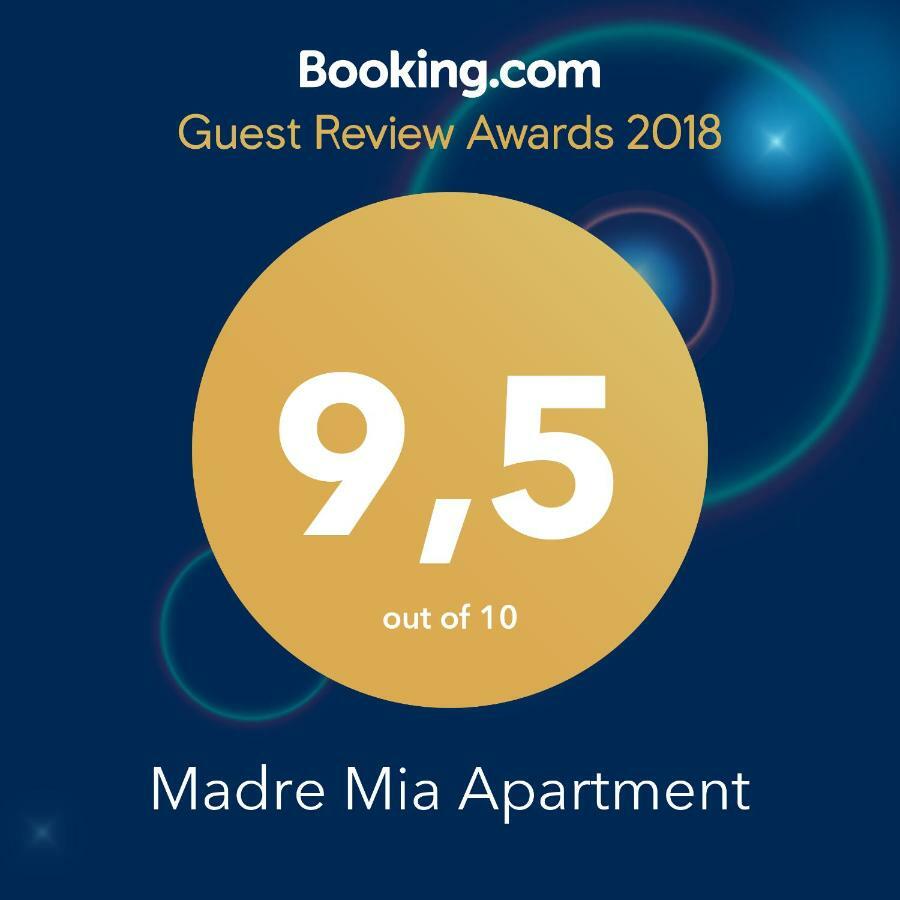 Madre Mia Apartment 卡萨雷斯 外观 照片